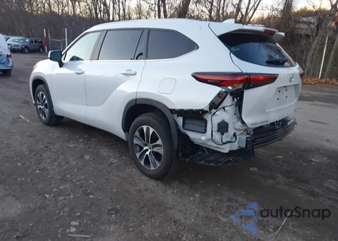 2024 Toyota Highlander Xle из США, поврежденный, VIN 5TDKDRBHXRS555696